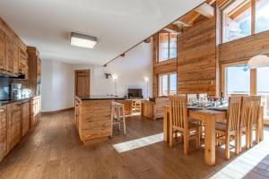 Les Mayens MB 021 - LUXURY apartment 18 pers