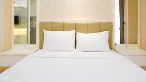 Strategic and Cozy Living Studio at Bale Hinggil Apartment By Travelio - Medokanayu