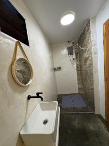 NUTMEG Cottage Siargao- Private room