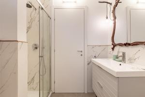 Casa Menabrea by Houset