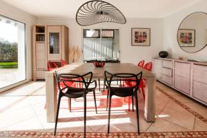 Maisons de vacances Villa on the Makila golf course near Biarritz : photos des chambres