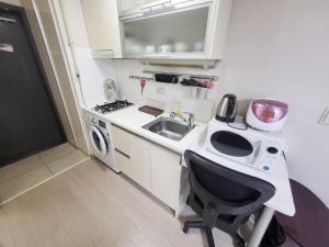 3-2501 #5min Gangnam St# livingroom #sofa #metro line no2