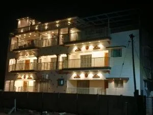 Golden Nest Family Stay & Inn - Tiruvidaimarudūr