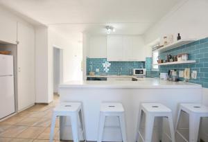 Luxury Coastal Retreat