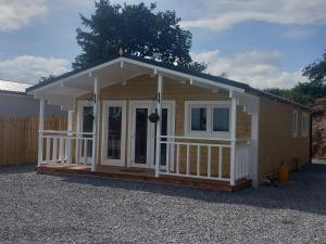 Grove View log house