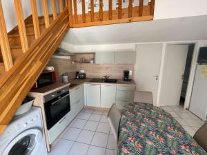 Belle villa 5 couchages terrasse Sud parking dans résidence sécurisée piscine commune 400m de la mer LRJP102