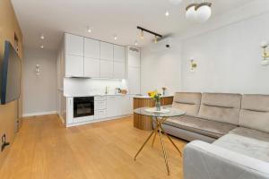 Słoneczny Apartament w Jelitkowie - Blisko Parku Reagana i Morza by Noclegi Renters