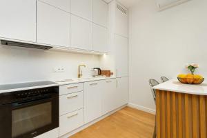 SPA & SEA Luxury Seaside Apartment with Parking, 300m from the Beach by Noclegi Renters