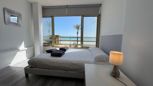 Apartment Beachfront Alicante Playa Muchavista By Elconserje