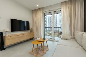 Baltic Elegance Apartment with Parking by Renters Prestige