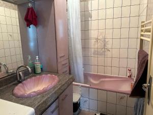 Sejours chez l'habitant 4 chambres privees dans un pavillon chaleureux : photos des chambres