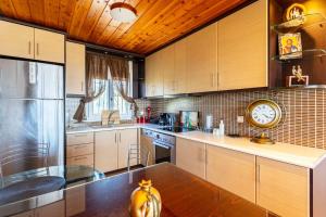 Seaview & Nature Retreat - Filiatras Cozy Hideaway