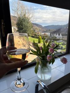 Apartment 1 The Baileys Cwm 2 Bedroom Sleeps 4