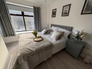 Apartment 1 The Baileys Cwm 2 Bedroom Sleeps 4