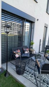 Exclusive City Apartment & Garden Bliss & Near Center & Free Parking