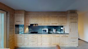 Les Mayens MB 010 - LUXURY apartment 8 pers