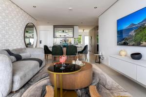 Bantry Alanda - Modern Apt in Bantry Bay with views