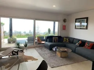 Appart avec piscine chauffée et plage 5 min - Buchillon