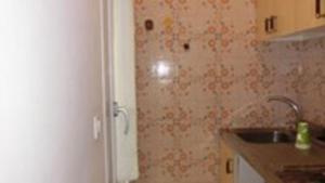 Enjoy a holiday home with pool, garden and fireplace