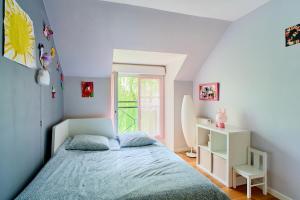 House for 8 people, 5 min by bus to Disneyland