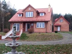 Domek wśród drzew - noclegi - Lubień Kujawski