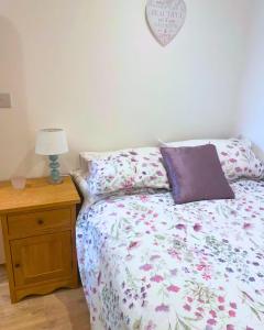 Estuarys Rest Studio Apartment at Galwad Y Mor
