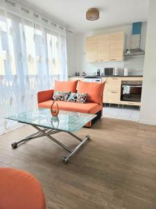 Appartements Agreable 2 pieces proche du metro : photos des chambres