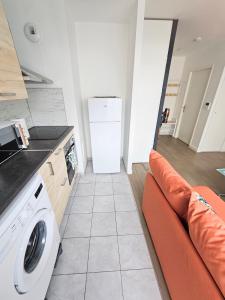 Appartements Agreable 2 pieces proche du metro : photos des chambres