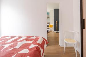 Appartements Agreable 2 pieces proche du metro : photos des chambres