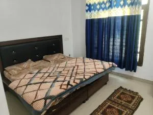 Hotal Red Flag - Morni