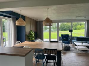 Osada Limajno Dom Łabędzia