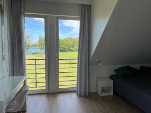 Osada Limajno Dom Łabędzia