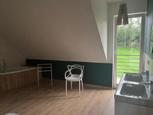 Osada Limajno Dom Łabędzia