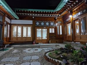 Leedo Hanok