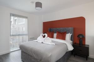 Lovely Home Near Canal, Park, & Central MK