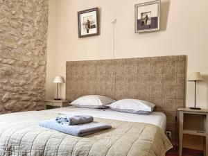 Maisons d'hotes Le Domaine de Piedmoure, Gites et chambres, piscine, terrasses privatives : Chambre Double - Vue sur Jardin