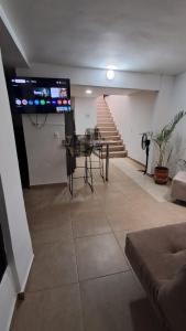 Denier House Guabinal 203