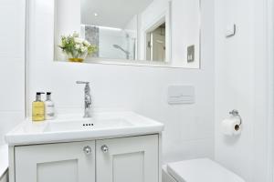 Apartment 1 24 Cathedral Yard Cathedral View