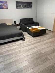 Lovely condo in the heart of Warsaw Piękne mieszkanie w samym sercu Warszawy