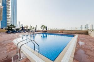 Renovated 1BR with Partial Sea and City Views Near Beach, Elite Residence, Dubai Marina by Deluxe Holiday Homes
