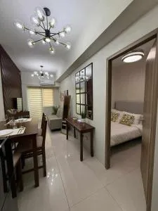 Stylish and Comfy Condominium - 拉斯皮纳斯