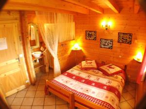 B&B / Chambres d'hotes Chalet Le Paradou : photos des chambres