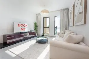Bright & Airy 1BR in Asayel 2 - Fits 4 Comfortably - Dubai