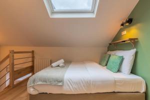 Duplex une chambre calme, proche commodités