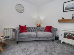 Yewdale View Apartment