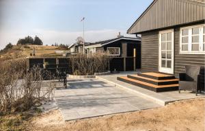 2 Bedroom Beach Front Home In Esbjerg V