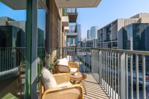 Chic 1BR APT with Pool, Gym & Kids Playground