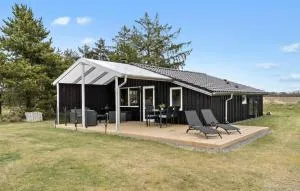 Beautiful Home In Skjern With Kitchen - Stavning