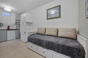 Welcome to Village Parisien 1