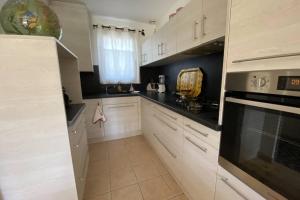 At Tinous spacious quiet house with garden for 2 people